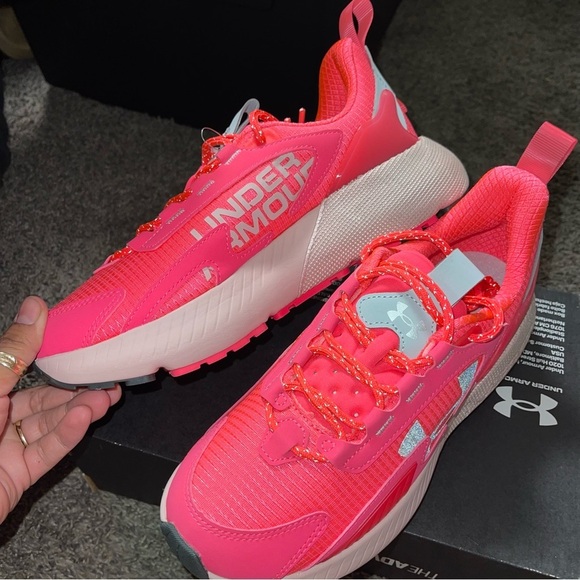 Under Armour
Unisex UA HOVR™ Mega 2 MVMNT Unisex Athletic Shoes Sz W9.5/M8 - Picture 6 of 8